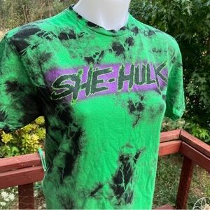 She Hulk green dyed t shirt size M Marvel